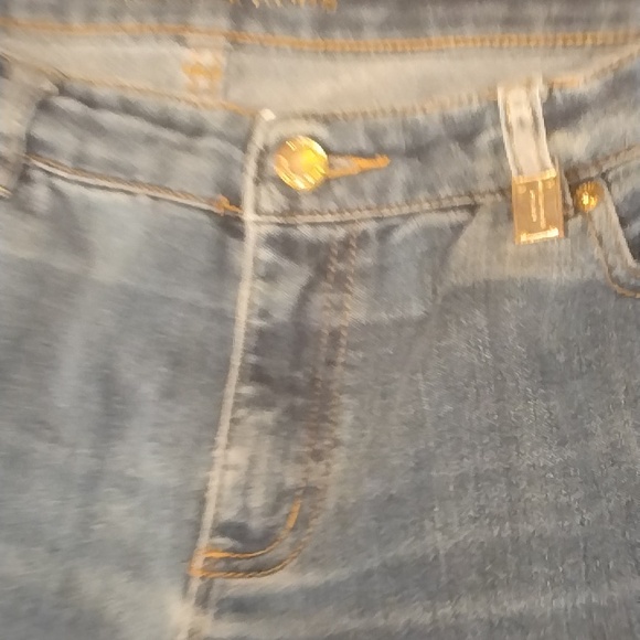 Last chance to buy Michael kors jean shorts for spring and summer!! - Picture 4 of 4